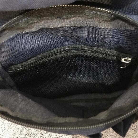 Eddie Bauer Messenger Bag Blue /Black Shoulder Strap Pockets Rugged 9x9x3 - Picture 5 of 9